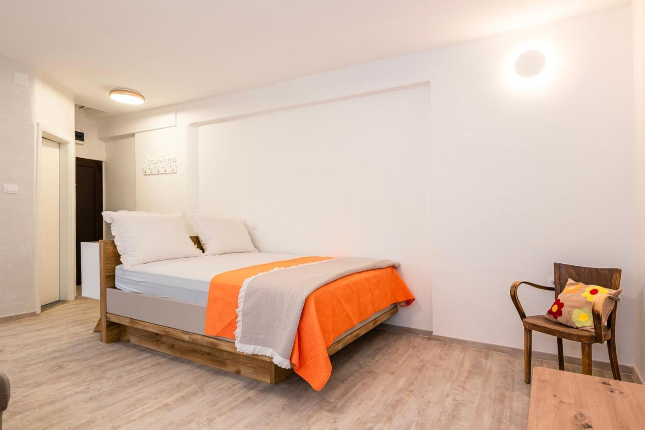 Studio Apartman Max Center Of The Old Town Free Parking Beautiful View Šibenik Dış mekan fotoğraf