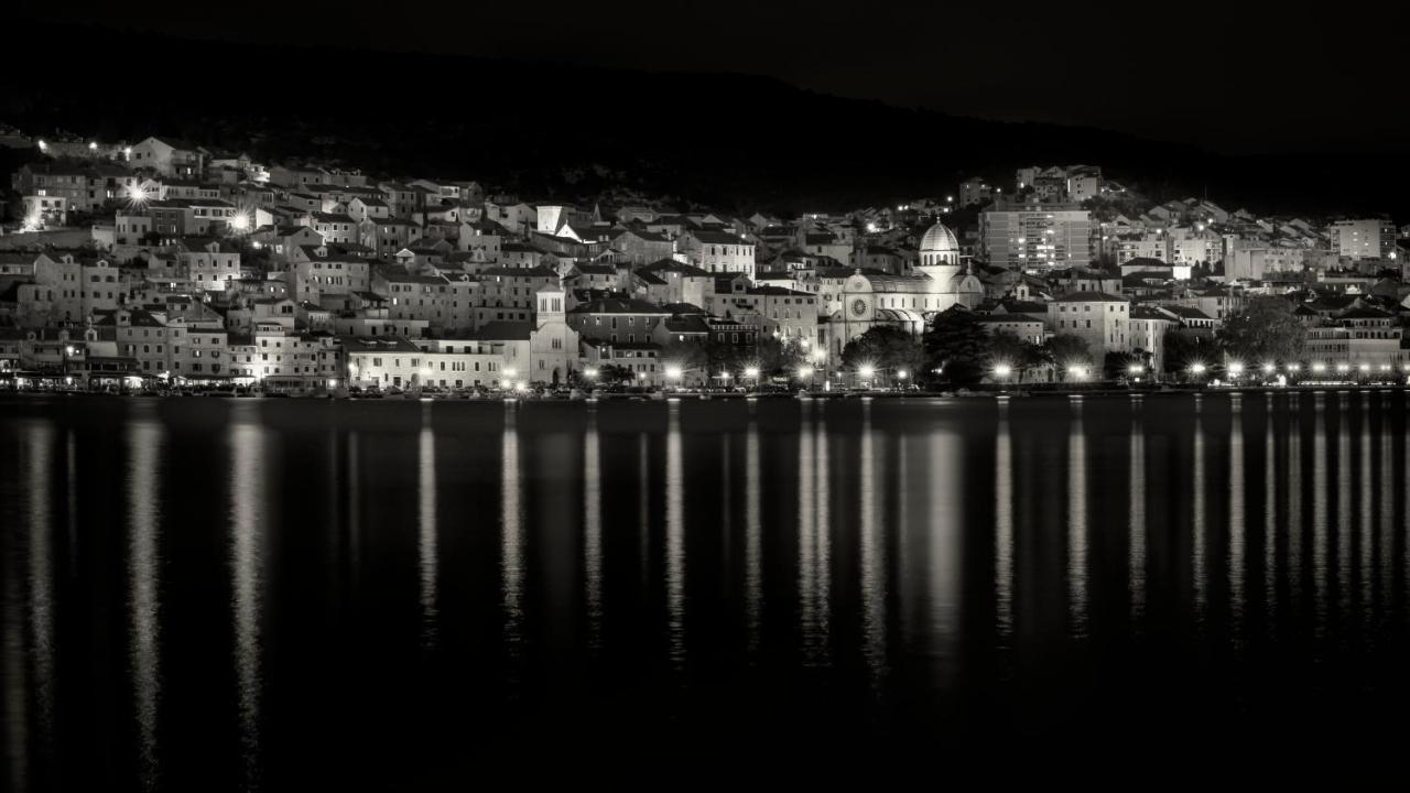 Studio Apartman Max Center Of The Old Town Free Parking Beautiful View Šibenik Dış mekan fotoğraf
